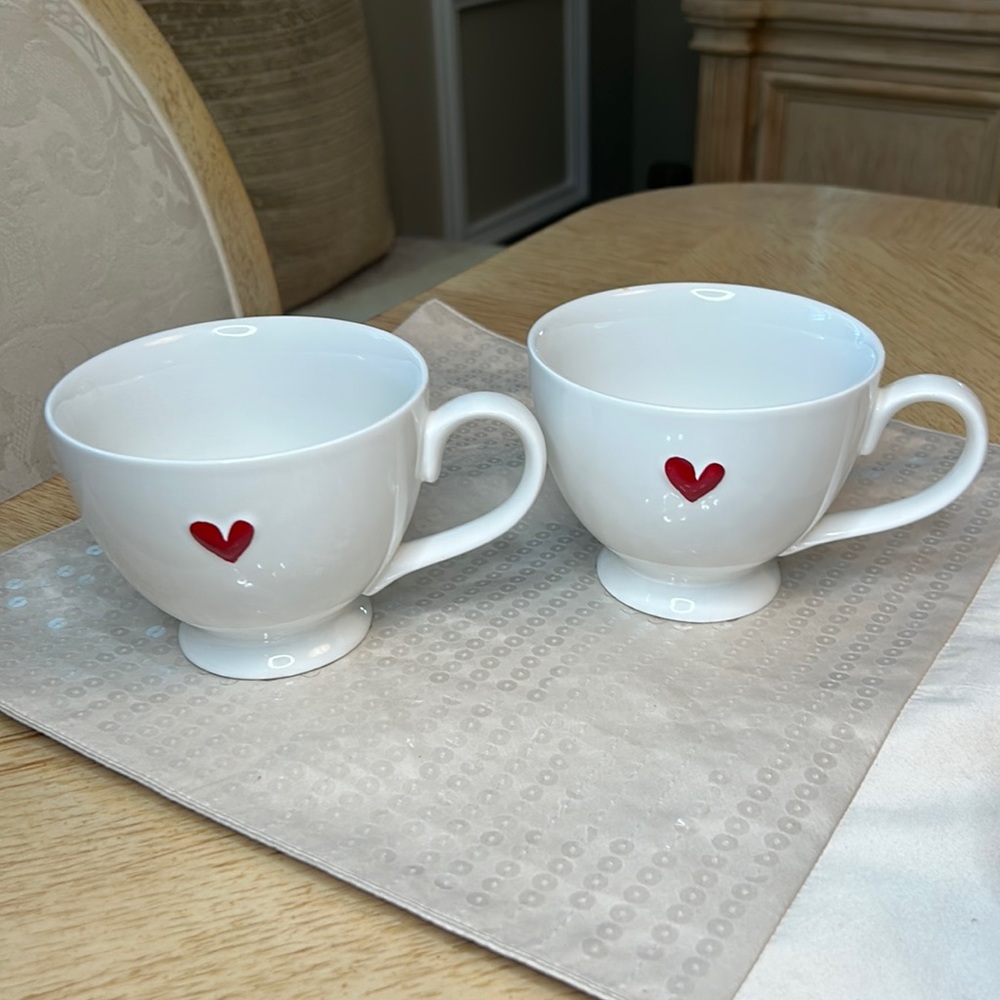 Peppertree Tabletops Heart Mugs  (2)